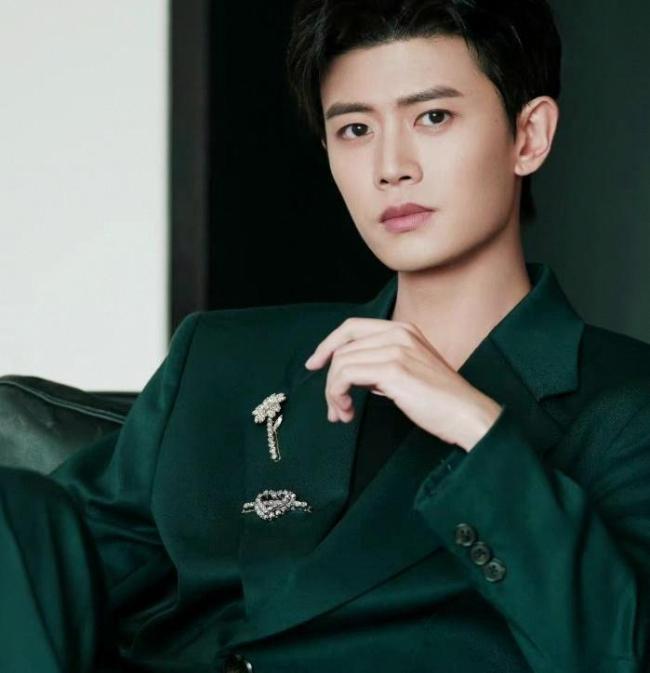 国度广电总局推介任嘉伦风与潮 从流量到信用的转型之路